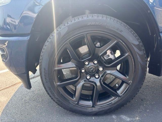 RAM 1500 Laramie 4x4 Crew Cab 5'7" Box 2023