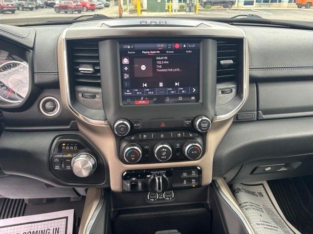 RAM 1500 Laramie 4x4 Crew Cab 5'7" Box 2022