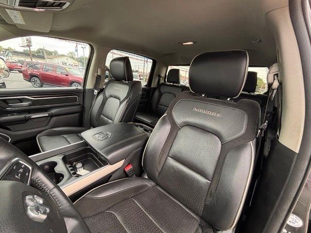 RAM 1500 Laramie 4x4 Crew Cab 5'7" Box 2022