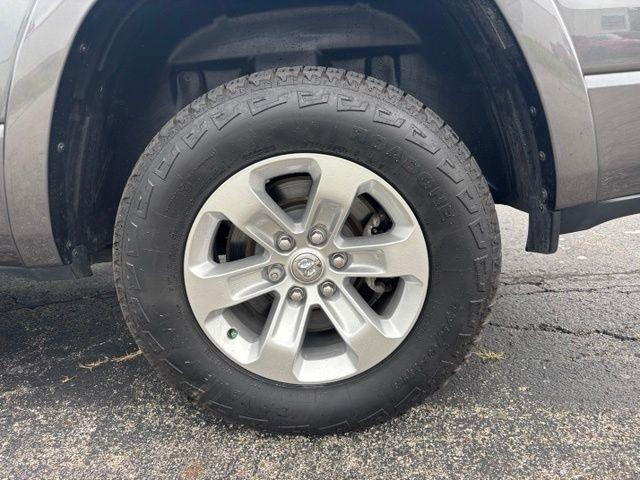 RAM 1500 Laramie 4x4 Crew Cab 5'7" Box 2022