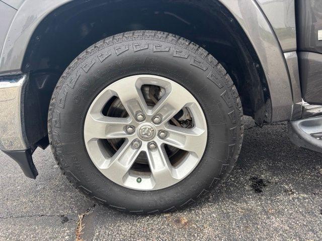 RAM 1500 Laramie 4x4 Crew Cab 5'7" Box 2022