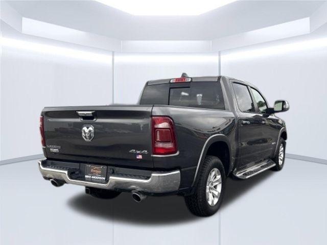RAM 1500 Laramie 4x4 Crew Cab 5'7" Box 2022