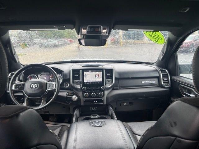 RAM 1500 Laramie 4x2 Crew Cab 5'7" Box 2024