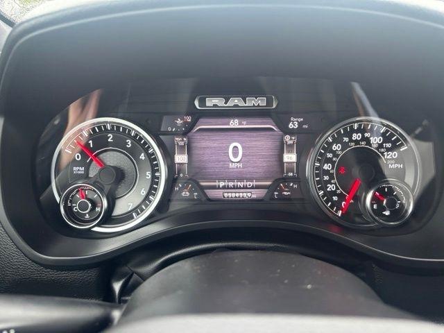 RAM 1500 Laramie 4x2 Crew Cab 5'7" Box 2024