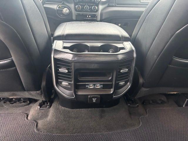 RAM 1500 Laramie 4x2 Crew Cab 5'7" Box 2024