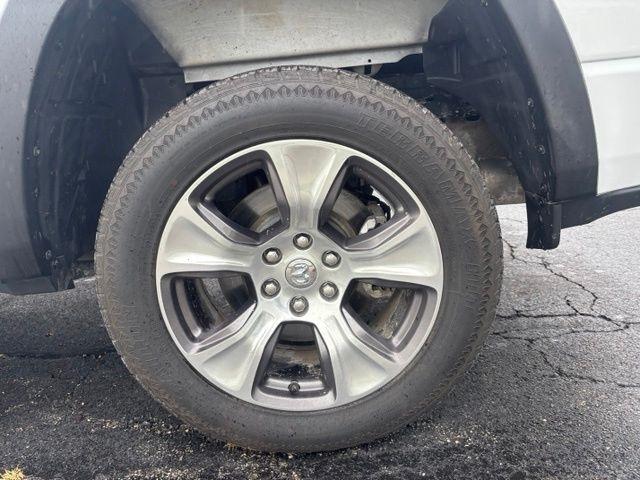 RAM 1500 Laramie 4x2 Crew Cab 5'7" Box 2024