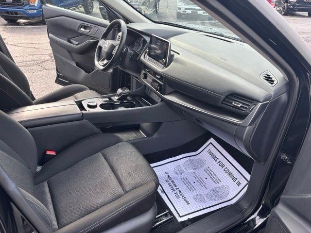 Nissan Rogue AWD SV 2025
