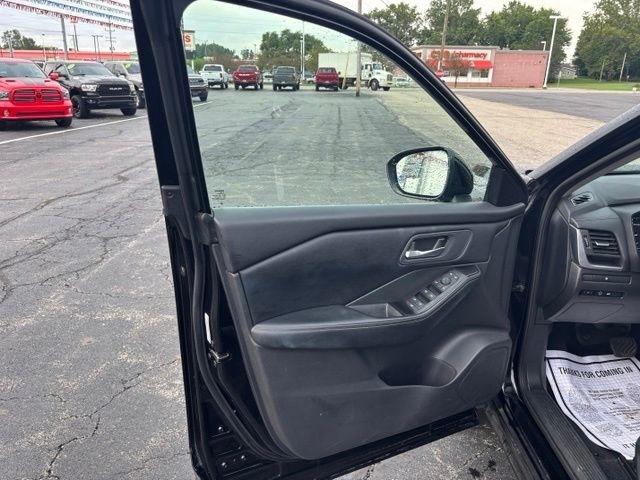 Nissan Rogue AWD SV 2025