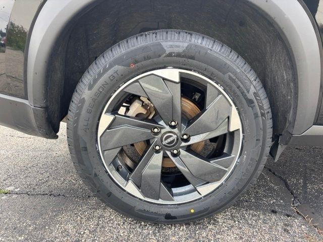 Nissan Rogue AWD SV 2025
