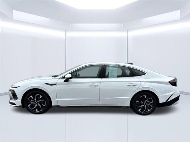 Hyundai Sonata SEL FWD 2025