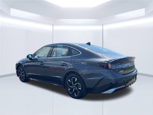Hyundai Sonata SEL FWD 2025