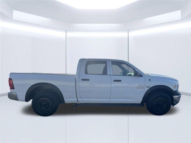 RAM 1500 Tradesman 4x4 Crew Cab 6'4" Box 2018