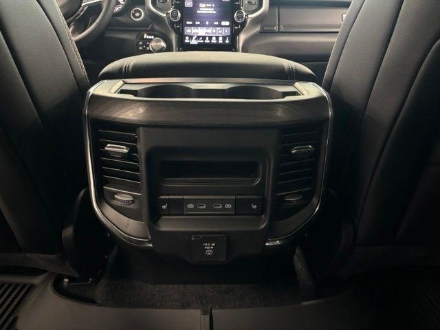 RAM 1500 Laramie 4x4 Crew Cab 5'7" Box 2027