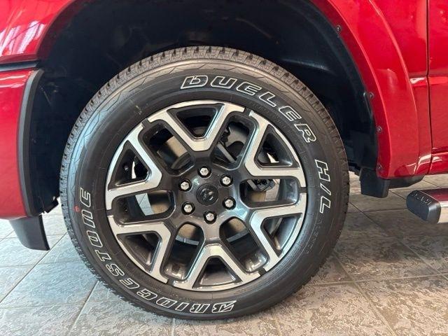 RAM 1500 Laramie 4x4 Crew Cab 5'7" Box 2027
