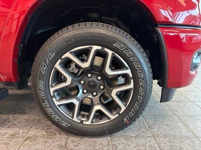 RAM 1500 Laramie 4x4 Crew Cab 5'7" Box 2027