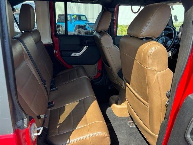 Jeep Wrangler Unlimited 4WD 4dr Rubicon 2011