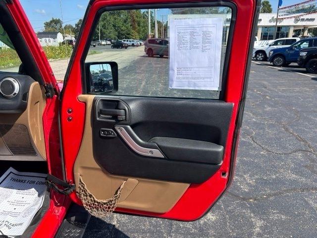 Jeep Wrangler Unlimited 4WD 4dr Rubicon 2011