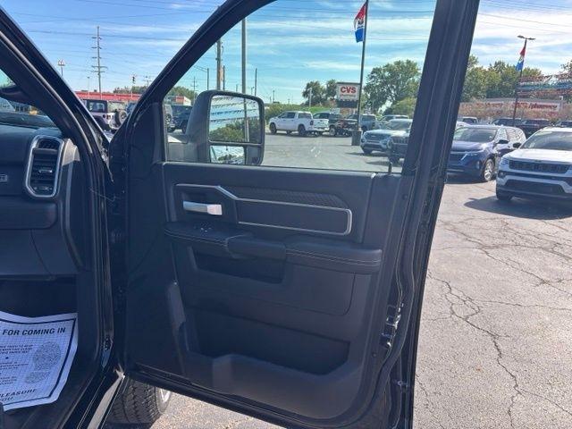 RAM 2500 Big Horn 4x4 Crew Cab 6'4" Box 2026