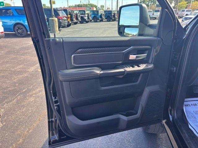 RAM 2500 Big Horn 4x4 Crew Cab 6'4" Box 2026