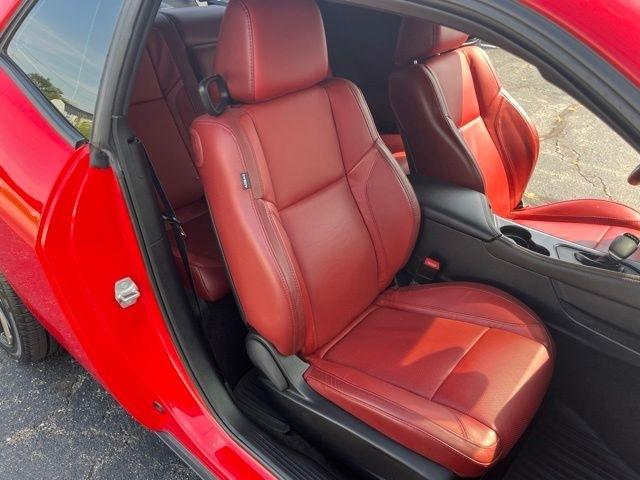 Dodge Challenger 2dr Cpe R/T Plus 2016