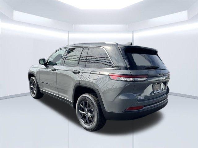 Jeep Grand Cherokee Laredo Altitude 4x4 *Ltd Avail* 2027
