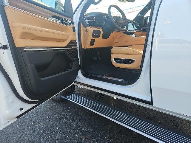 Jeep Grand Wagoneer L Summit Reserve 4x4 2027