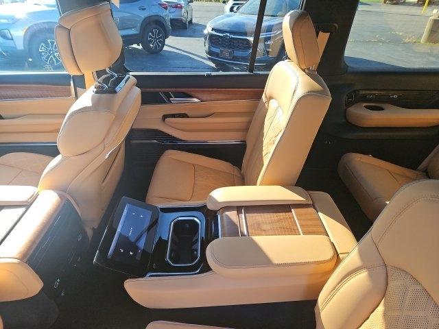 Jeep Grand Wagoneer L Summit Reserve 4x4 2027