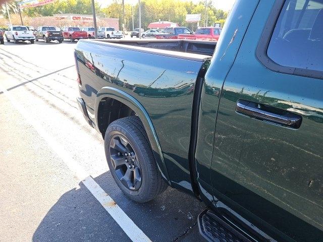 RAM 1500 Big Horn 4x4 Crew Cab 5'7" Box 2027