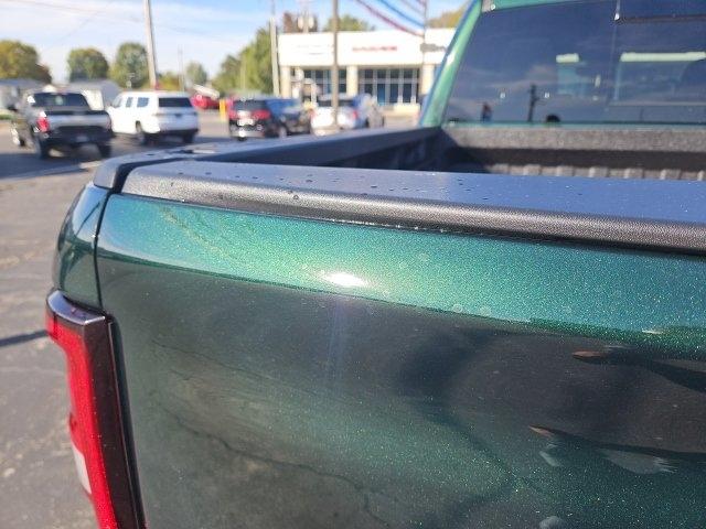 RAM 1500 Big Horn 4x4 Crew Cab 5'7" Box 2027