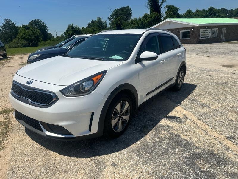 2019 Kia Niro LX's photo