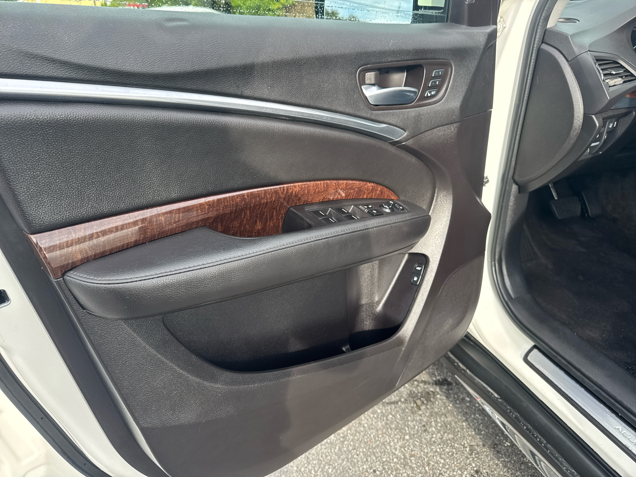 2017 Acura MDX SH-AWD Technology photo 9