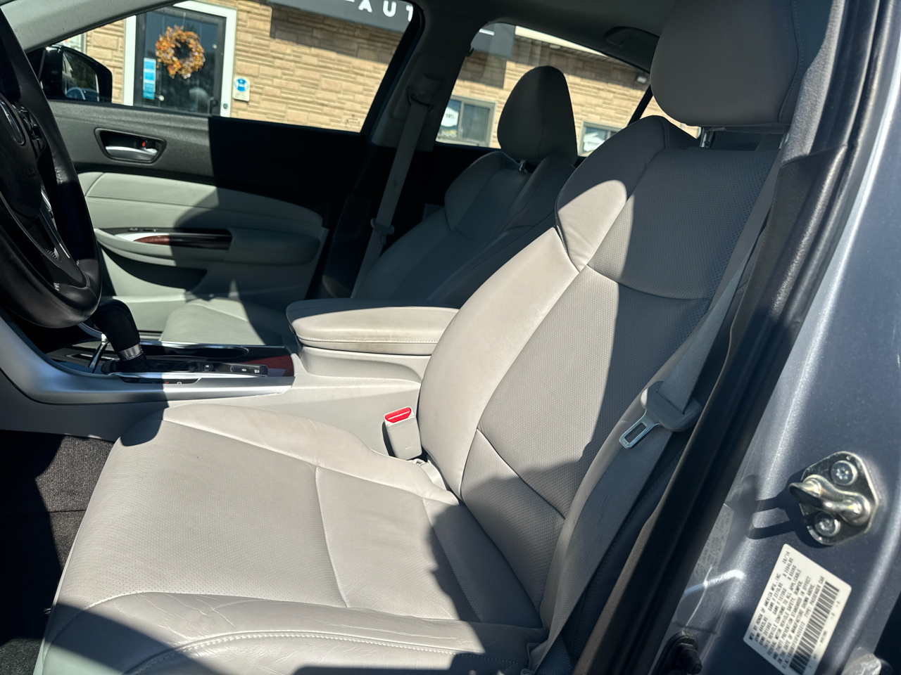 2015 Acura TLX Technology photo 9