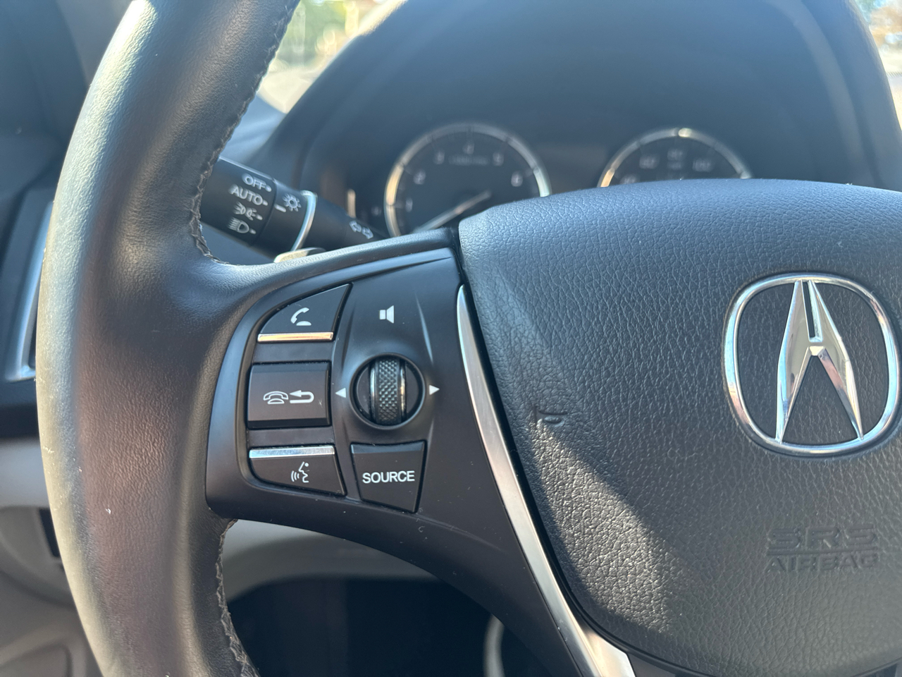 2015 Acura TLX Technology photo 13