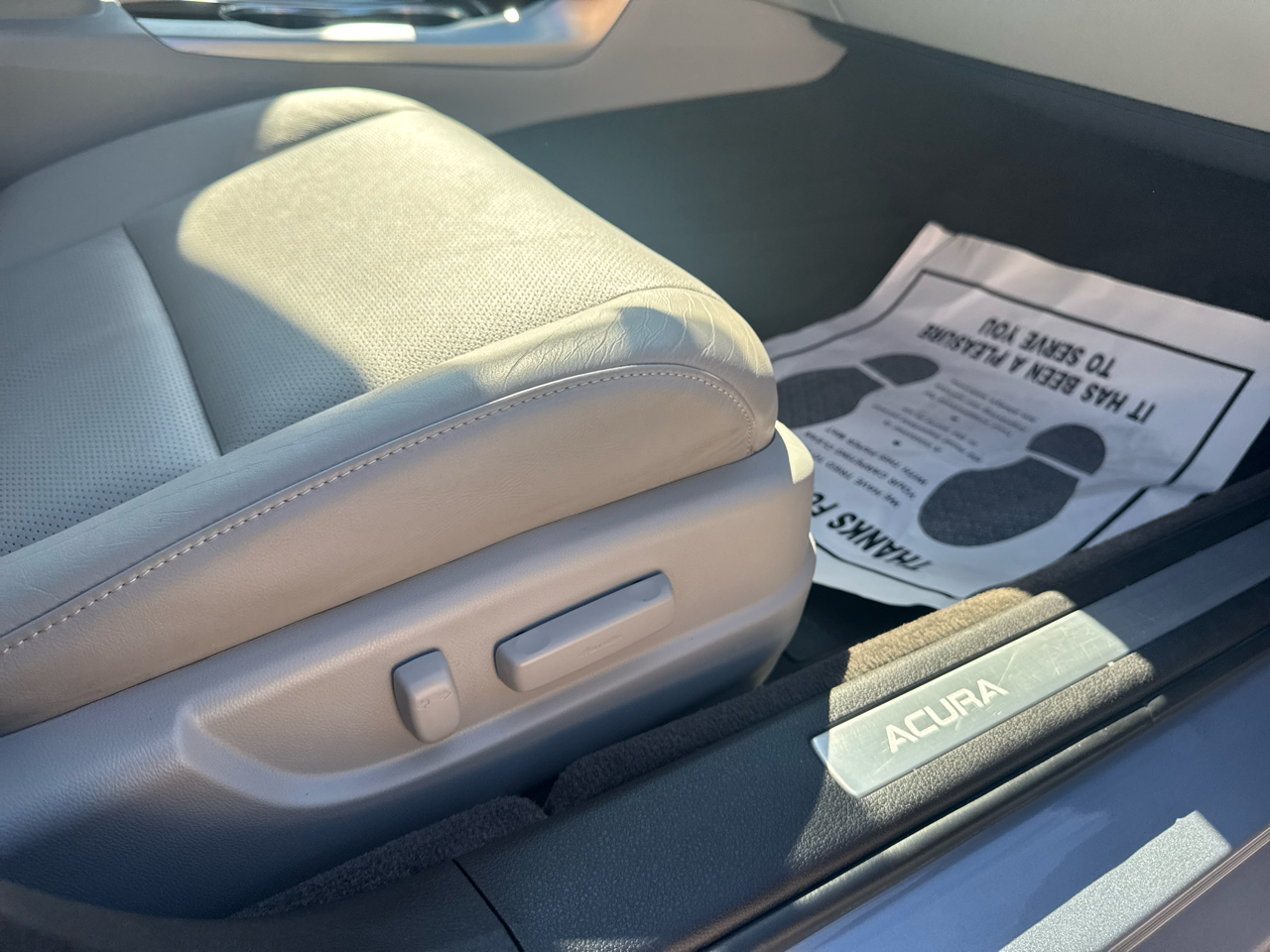 2015 Acura TLX Technology photo 43