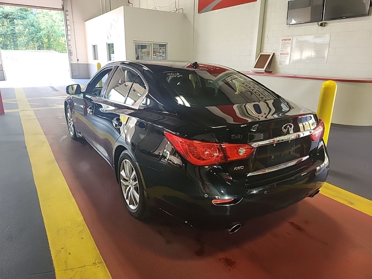 2016 Infiniti Q50 Premium photo 2