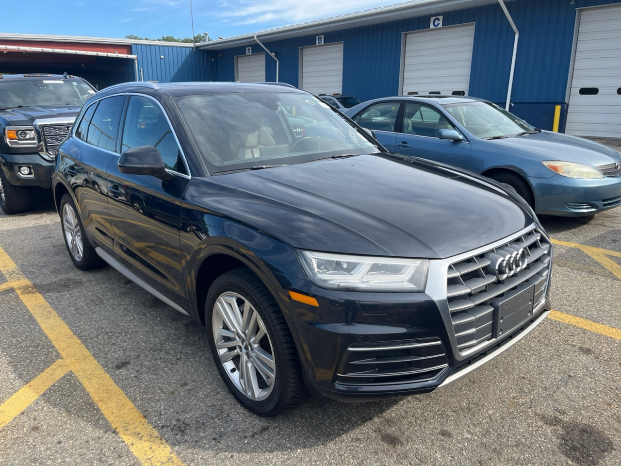 2018 Audi Q5 Premium Plus photo 2