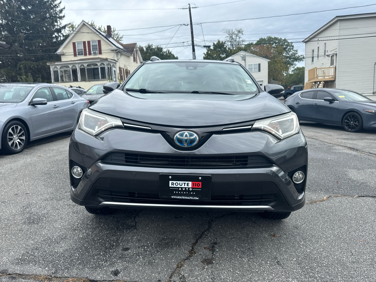 2016 Toyota RAV4 Hybrid XLE photo 2