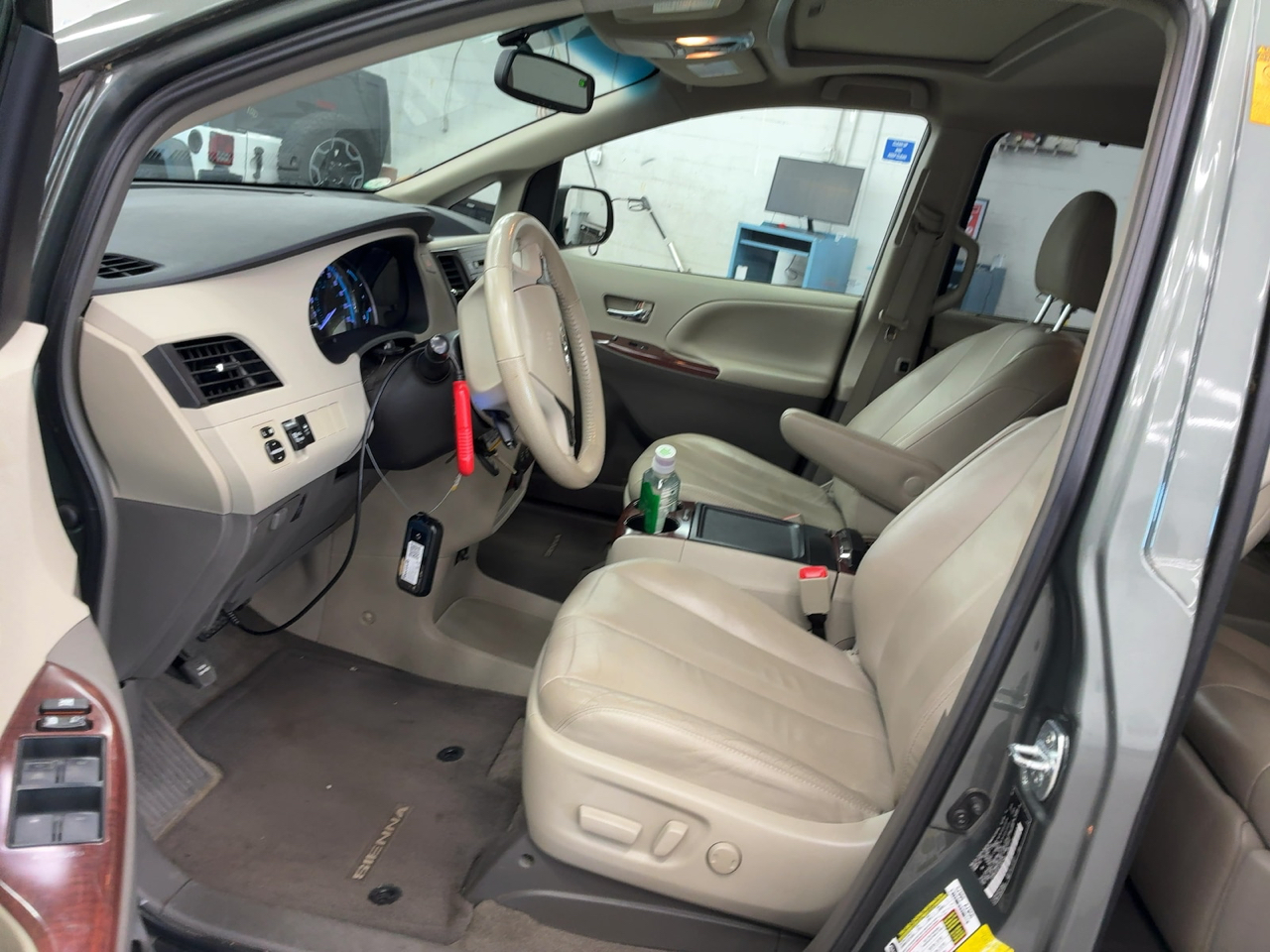 Toyota Sienna  2014 Toyota Sienna  2014