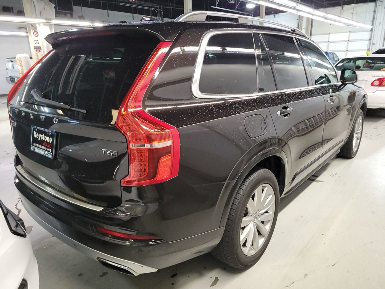 2016 Volvo XC90 Momentum photo 2