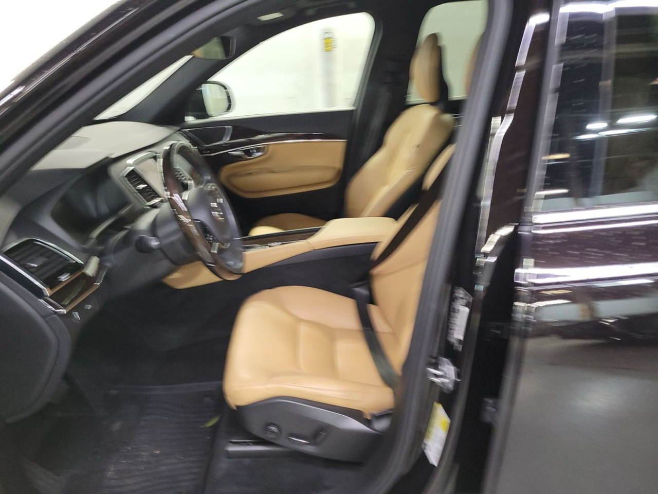 2016 Volvo XC90 Momentum photo 4