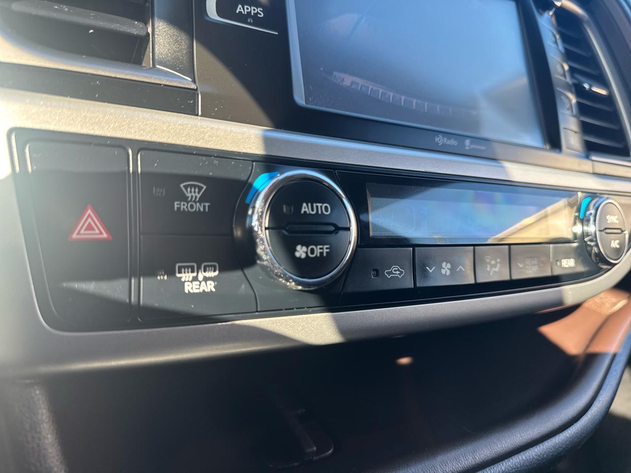 Toyota Highlander  2014