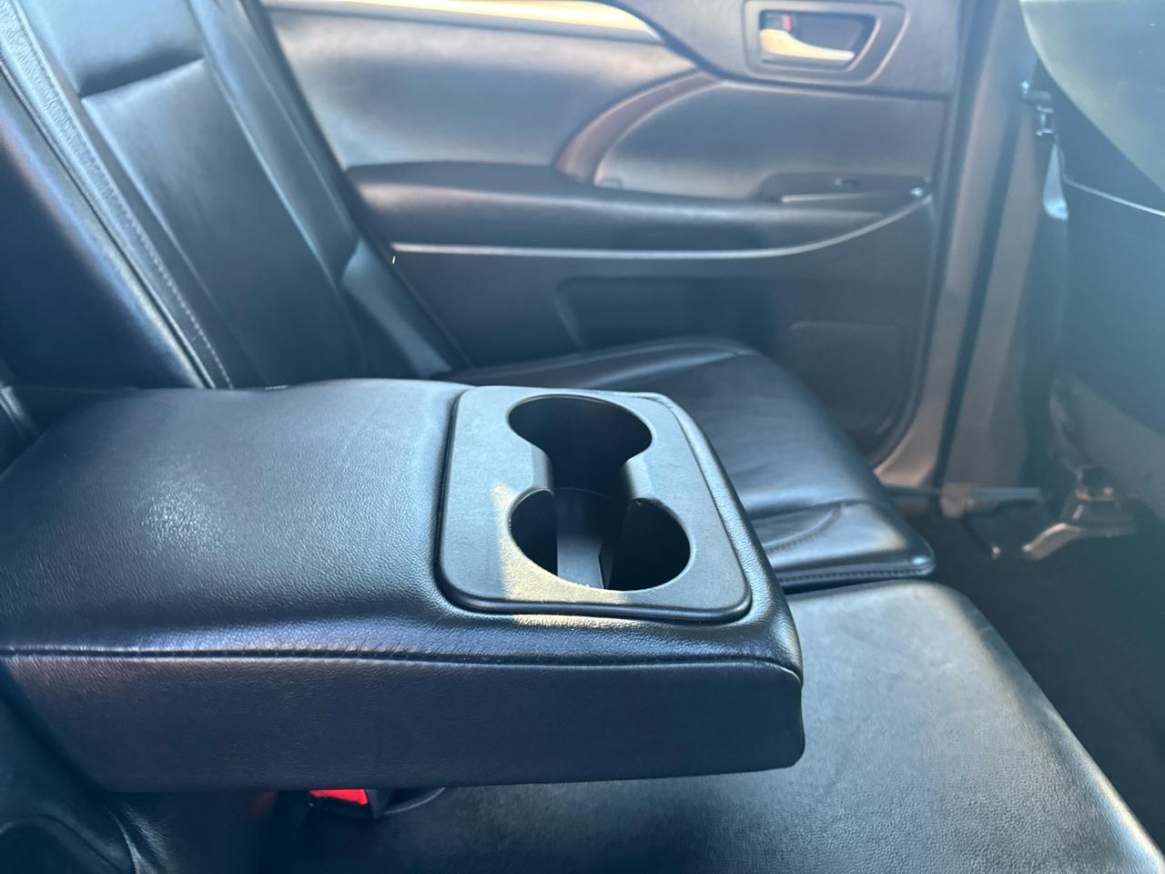 Toyota Highlander  2014