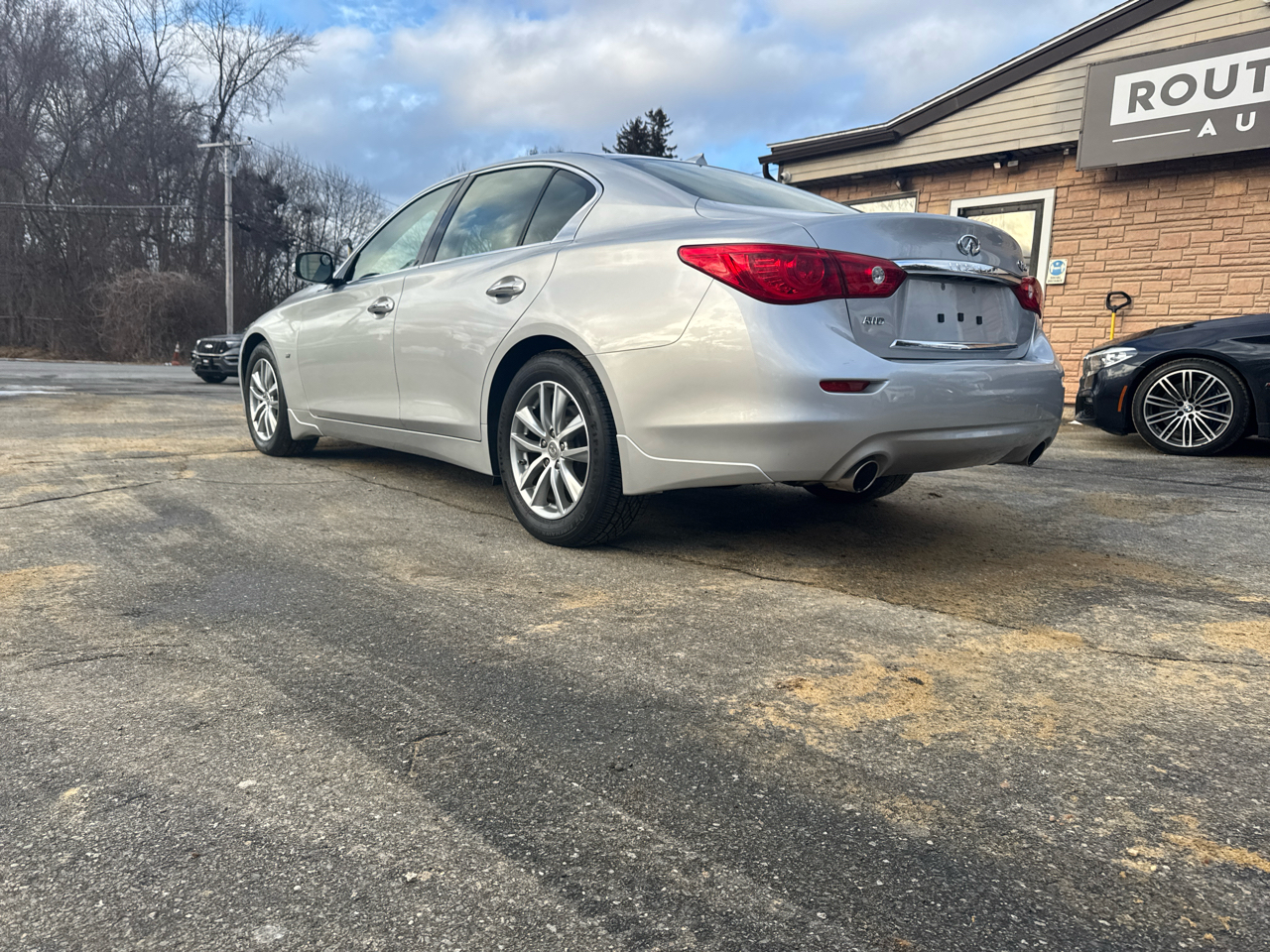Infiniti Q50  2015