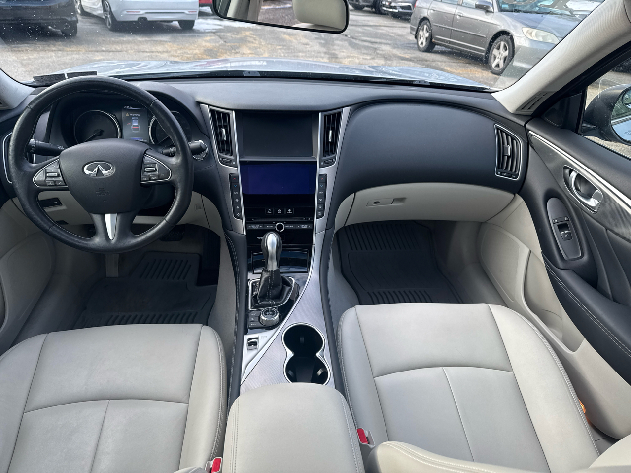 Infiniti Q50  2015