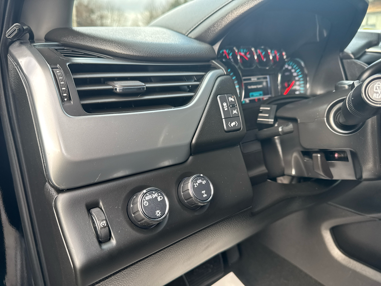 Chevrolet Tahoe  2018