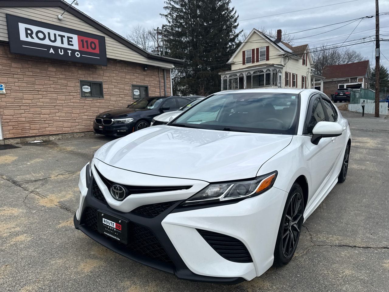Toyota Camry  2019