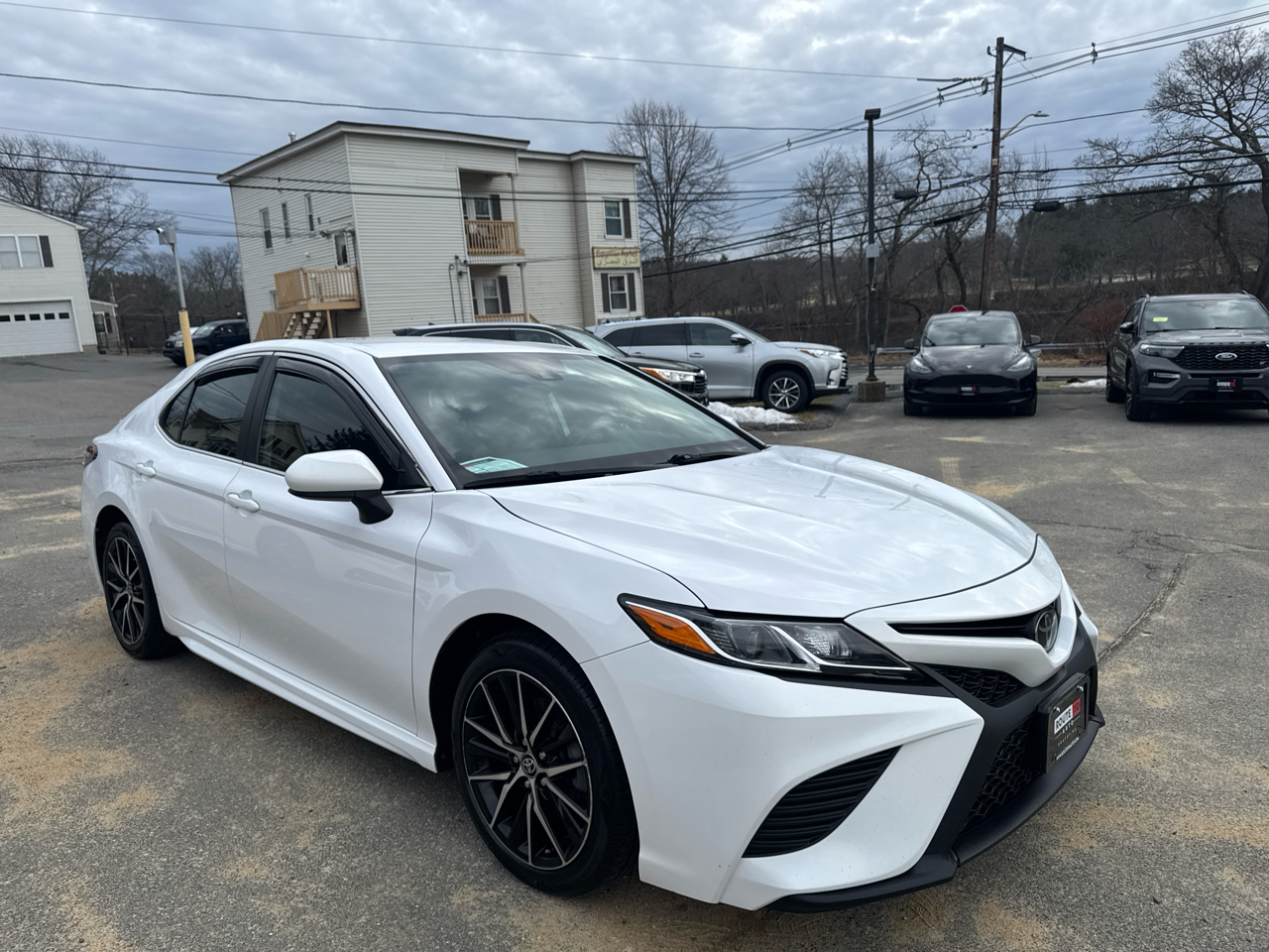 Toyota Camry  2019