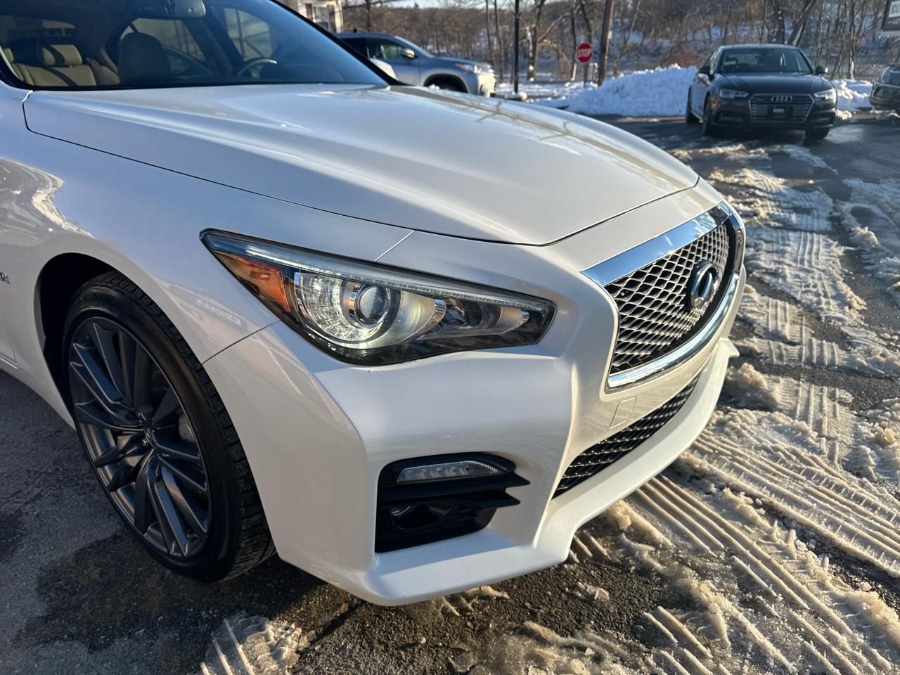 Infiniti Q50  2016