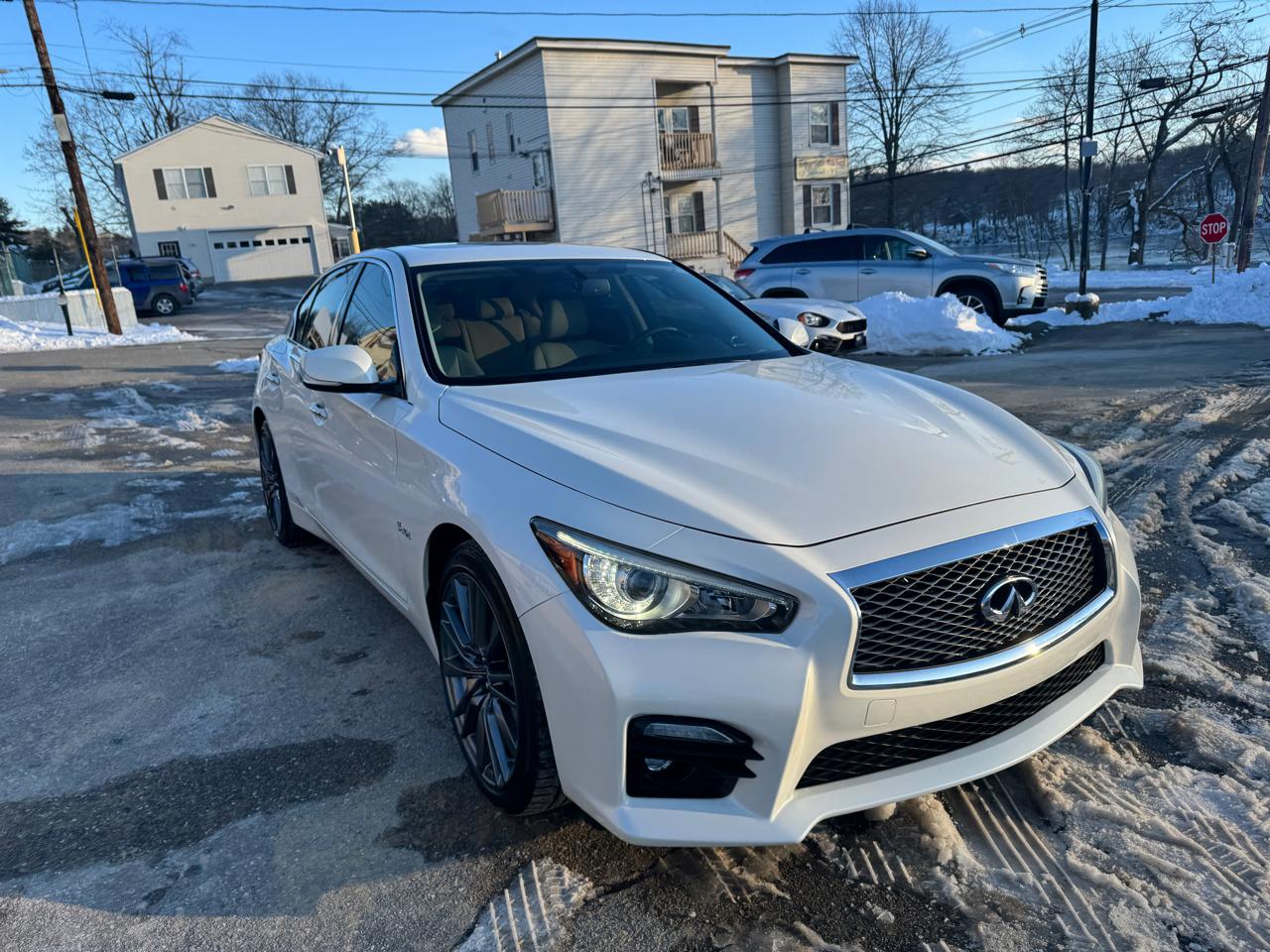 Infiniti Q50  2016