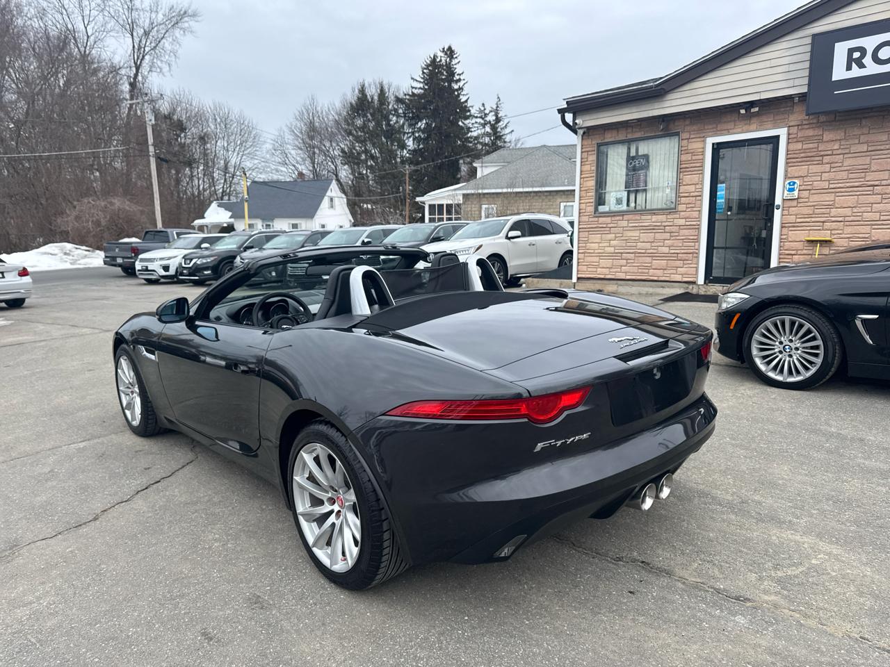 Jaguar F-Type  2015